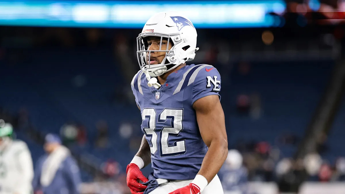 TreVeyon Henderson’s Game-Changing Second TD Sparks Patriots’ Surge—Can They Hold the Lead?