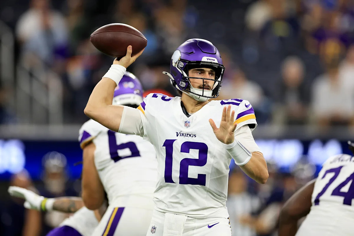Undrafted Rookie Max Brosmer to Lead Vikings Against Seahawks in High-Stakes QB Debut Amid McCarthy's Concussion!