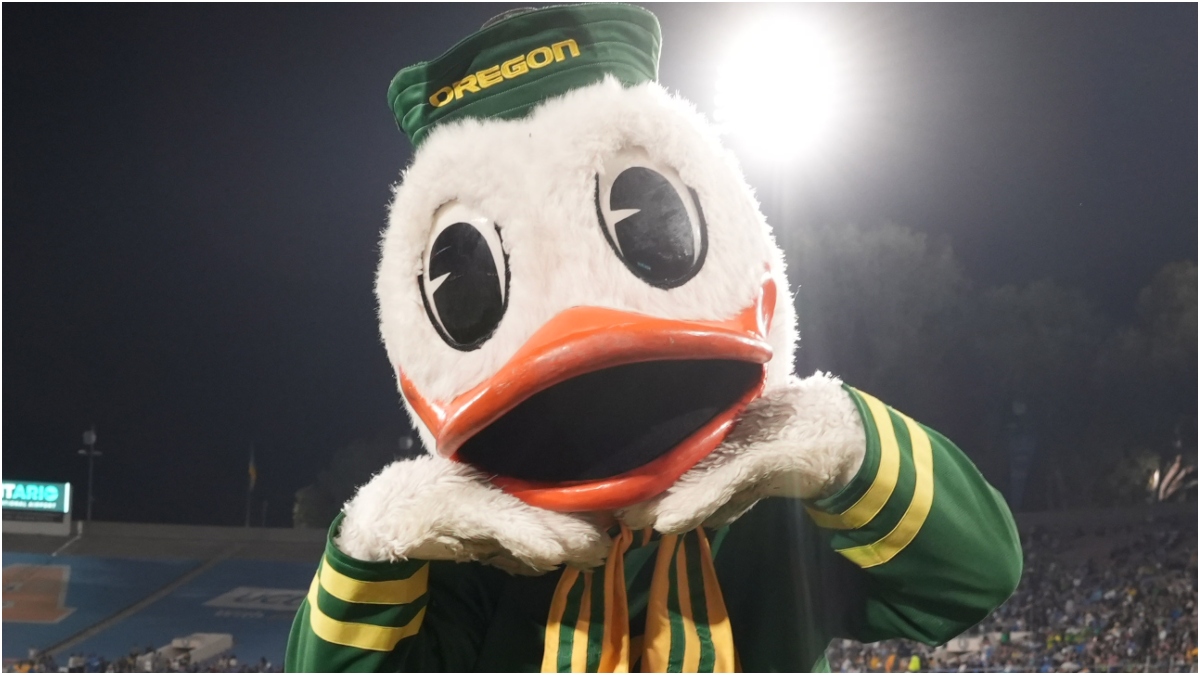 Unleashing the Quack Attack: How the Ducks Plan to Silence the Trojans' Roar
