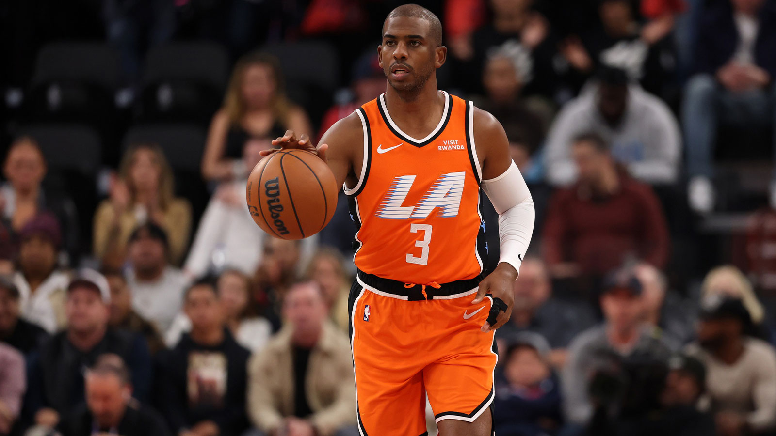 Clippers Storm: Explosive Chris Paul vs. Jeff Van Gundy Clash Revealed Before Shocking Send-Home Incident