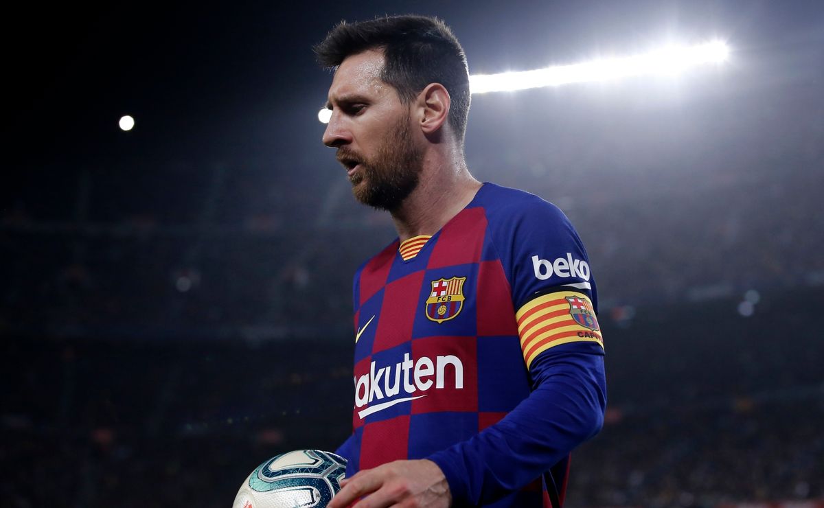 Deco Drops Surprising Clue on Messi’s Future Amidst Camp Nou Cheers—Is a Return Closer Than We Think?