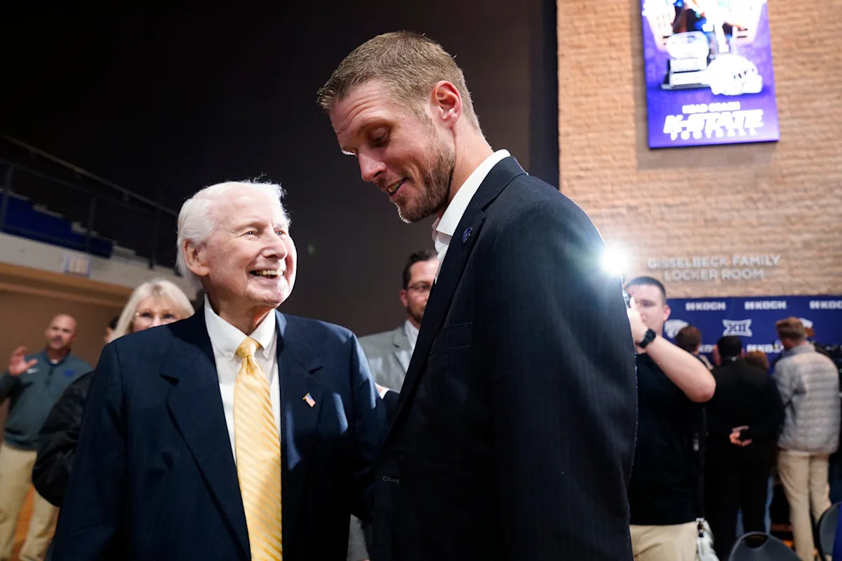 Inside Collin Klein’s Bold Plan to Uphold Bill Snyder’s Legendary Kansas State Legacy
