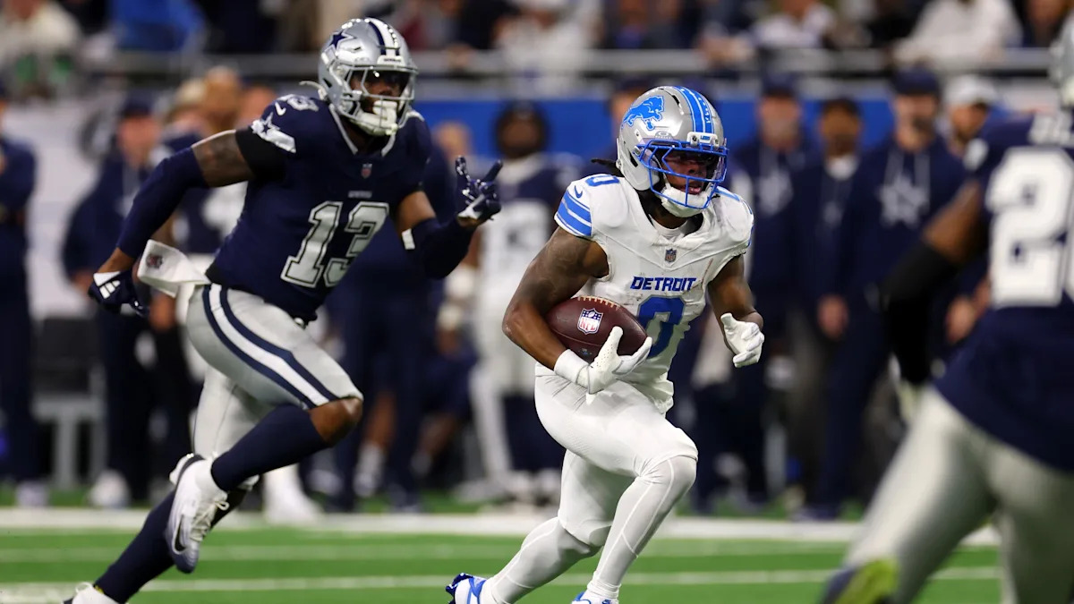 Jahmyr Gibbs Breaks Silence with Game-Changing Play, Lions Seize Unexpected 10-3 Lead