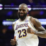 LeBron James’ Jaw-Dropping Clutch Shots Leave 76ers Stunned—Fans Can’t Get Enough!