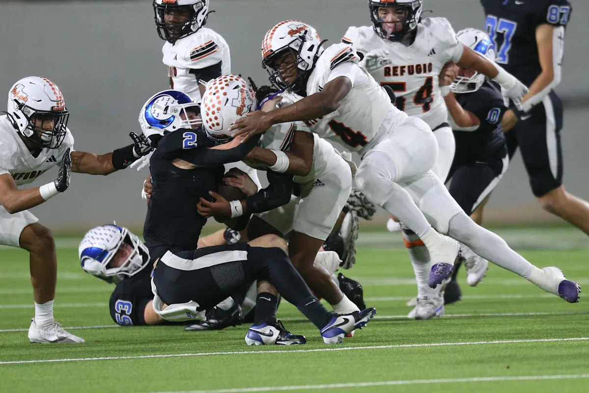 Unbelievable Comeback: Joaquin's Stunning Double On-Side Kick Shocks Refugio in State Semifinals!