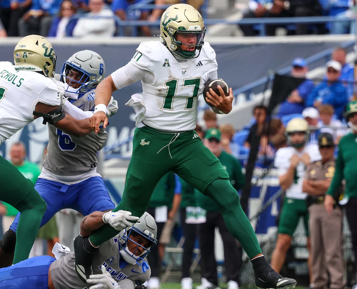 Unmissable Showdowns Await: Which College Football Bowl Game Will Define December 17?