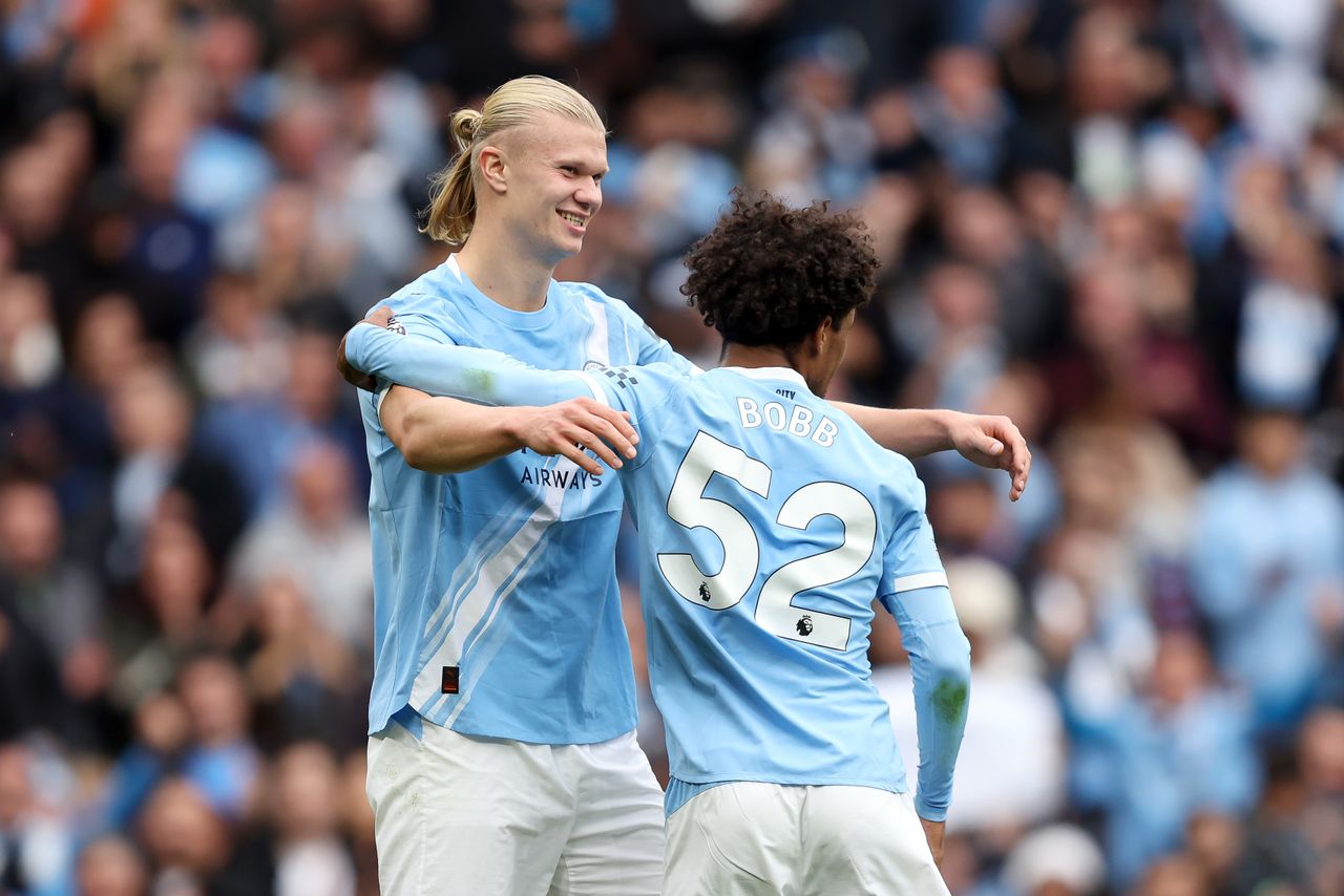 Unveiled: The Elite 100-Goal Club – Which Premier League Legends Made the Cut?