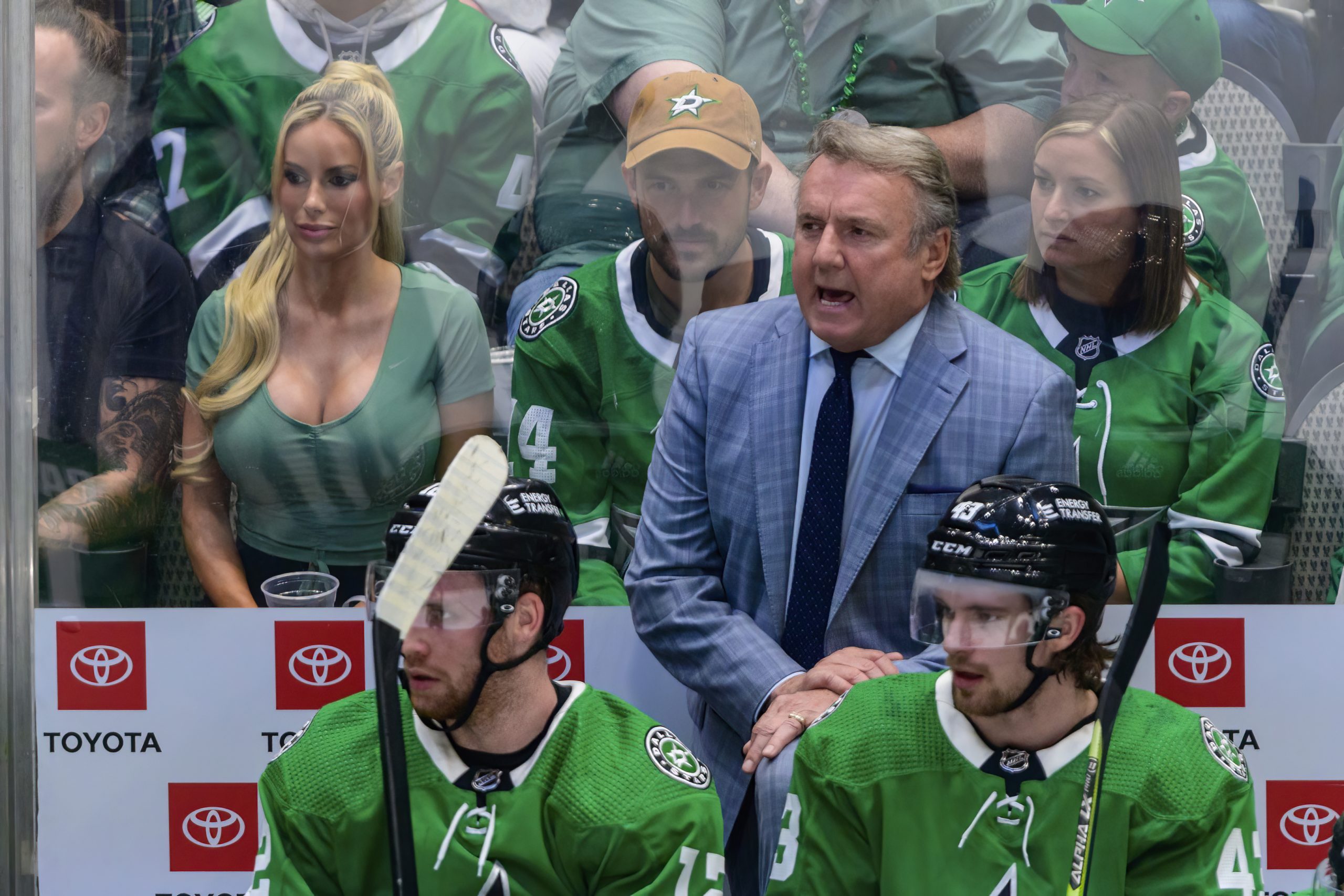 Can the Stars Defy Expectations and Overcome Columbus in a High-Stakes Showdown?