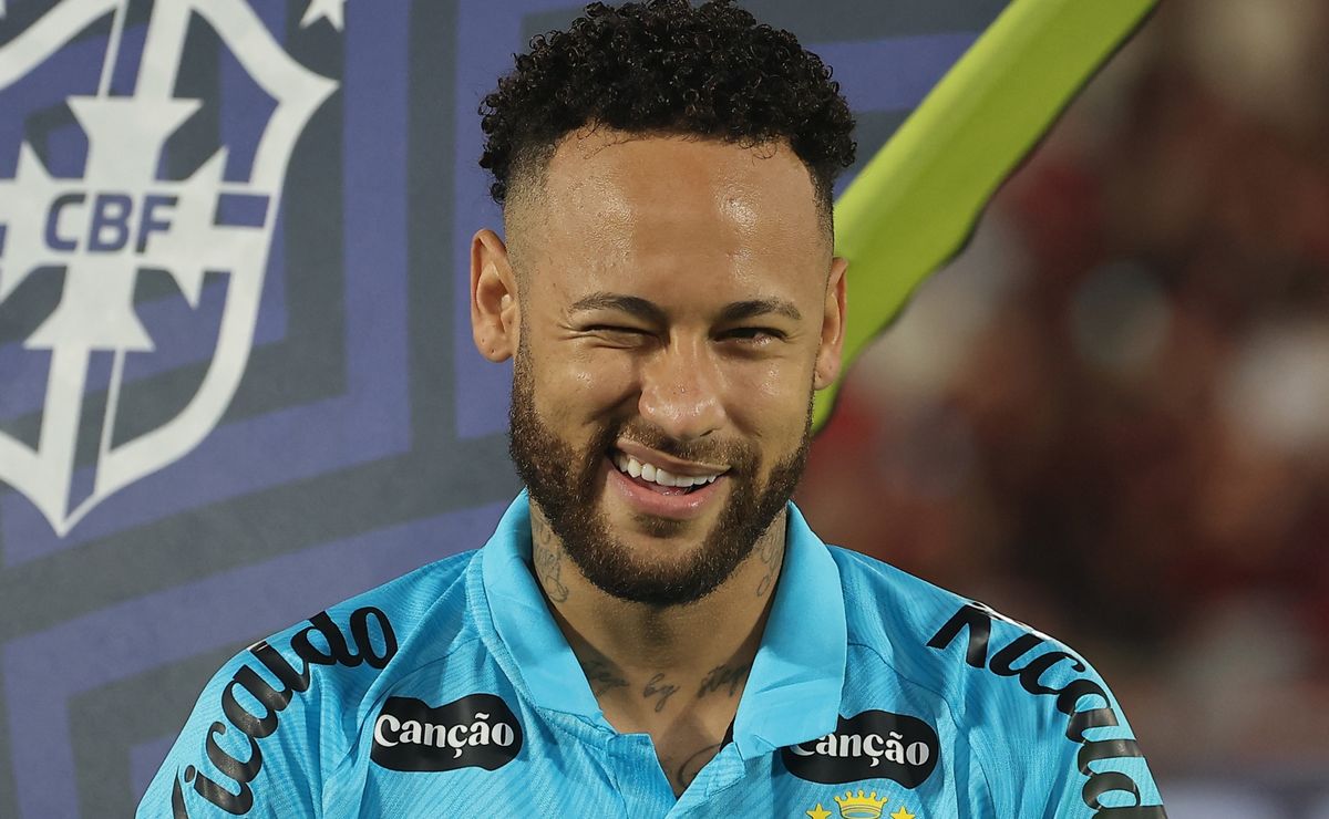 Neymar Shocks Fans by Naming Unexpected Midfield Maestro Who’s Neither Brazilian Nor Barcelona Star