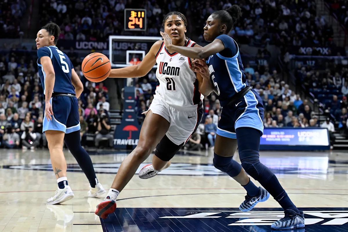 Sarah Strong's Unstoppable Streak: How UConn's 34th Straight Win Over Villanova Sets the Stage for a Historic Season