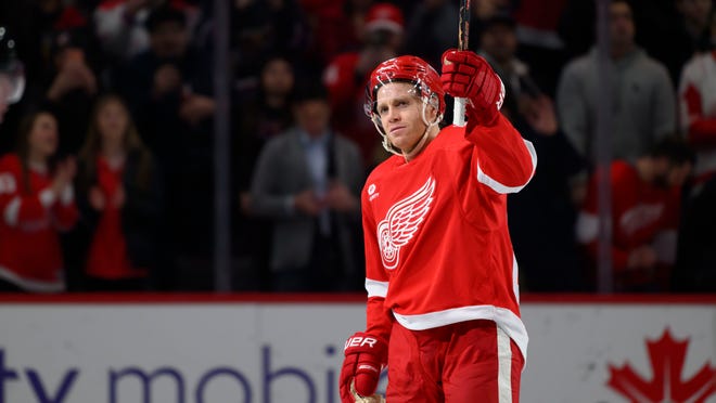 Shocking Revelation: Did Detroit News Photographer Secretly Help Red Wings Score Crucial Goal?