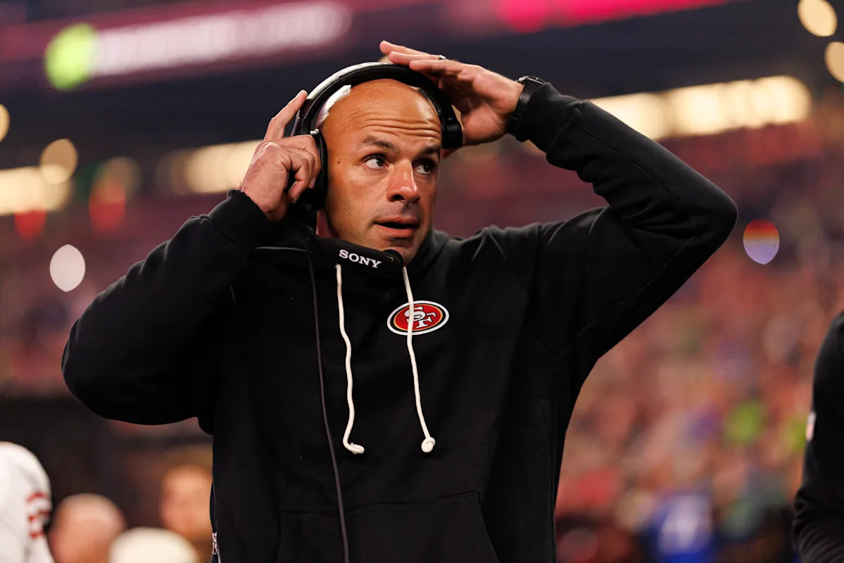 Shockwaves in the NFL: 49ers Crushed by Seahawks as Robert Saleh Abruptly Departs for Titans—What’s Next for San Francisco?