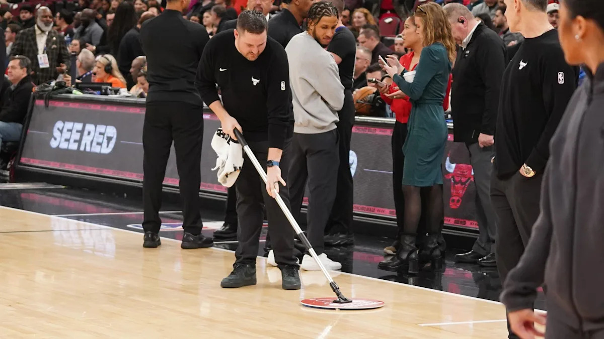 Unexpected Court Hazard Forces Last-Minute Postponement of Bulls vs. Heat Game—What Went Wrong?