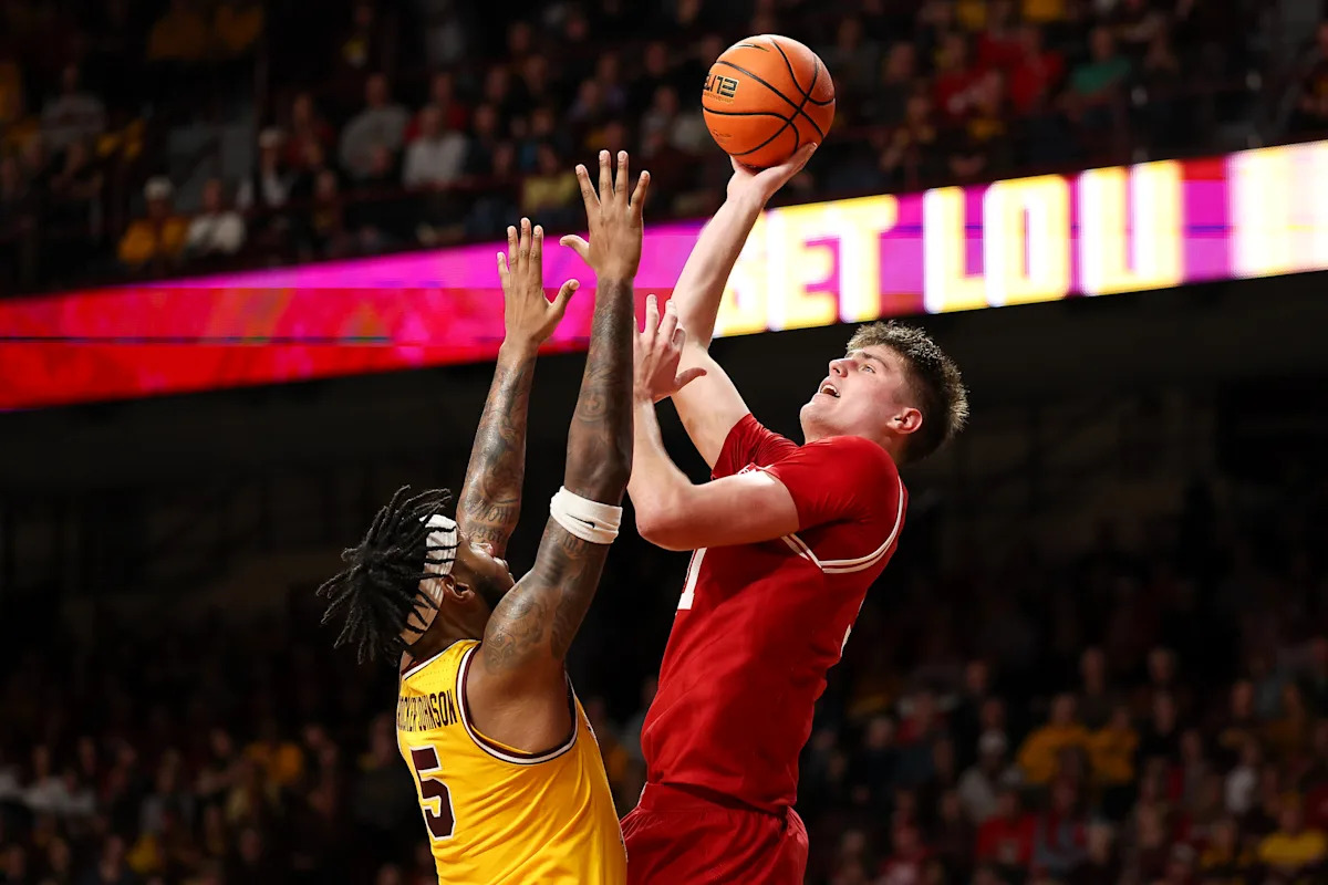 Unexpected heroes and shocking moments define Wisconsin’s edge-of-seat victory over Minnesota