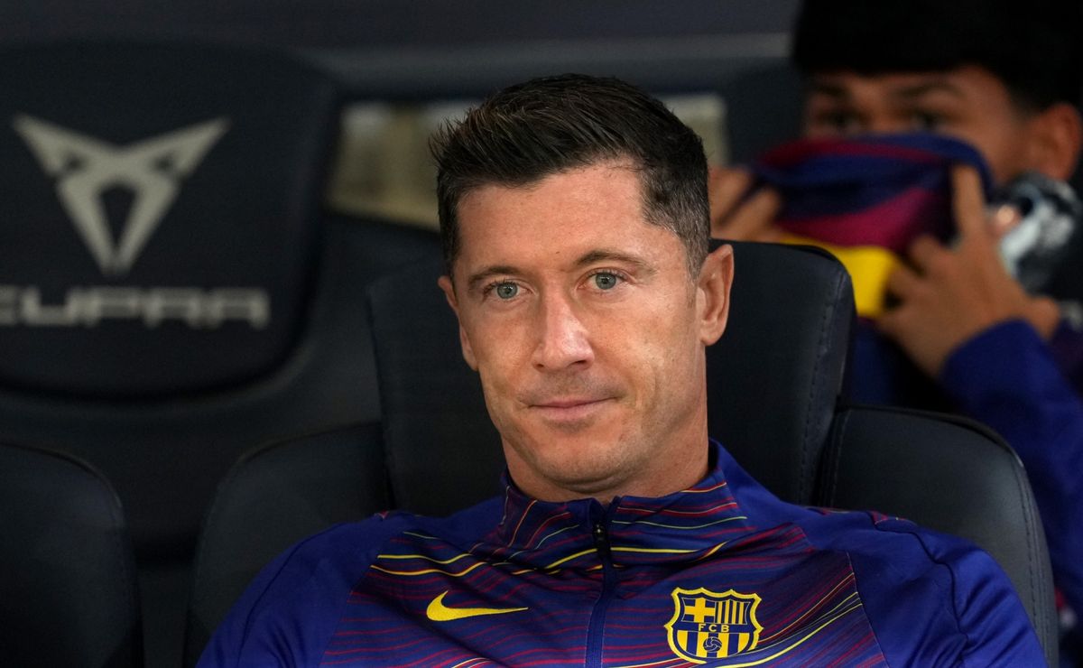 Barcelona's Next Goal Machine? Serie A Star Poised to Fill Lewandowski's Shoes Amid Transfer Buzz