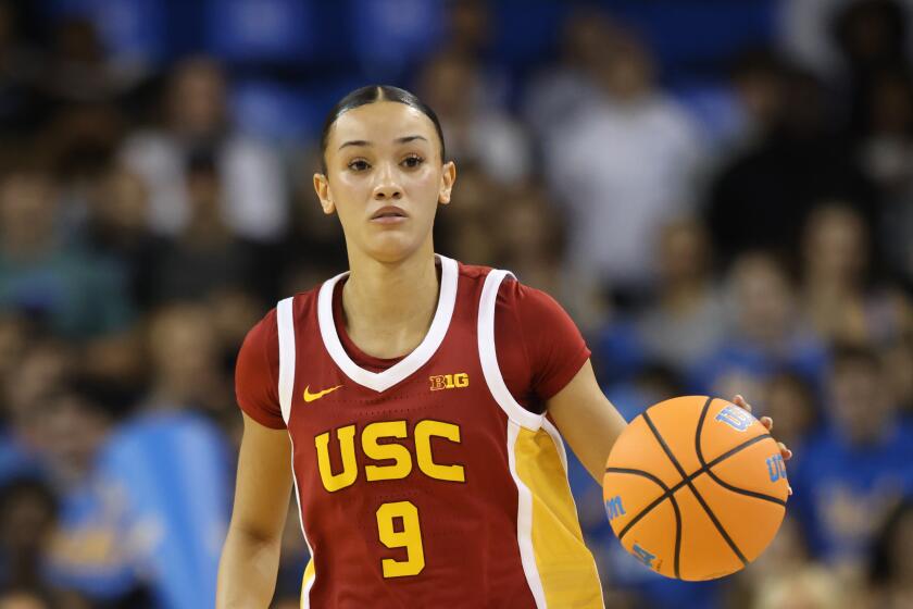 Jazzy Davidson’s Stunning Freshman Feat Pushes USC to Edge in Thrilling Sixth Straight Win