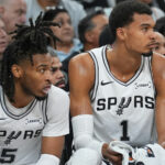 Stephon Castle’s Shocking Career Night: What Spurs Legend Did He Just Join Against the Mavericks?