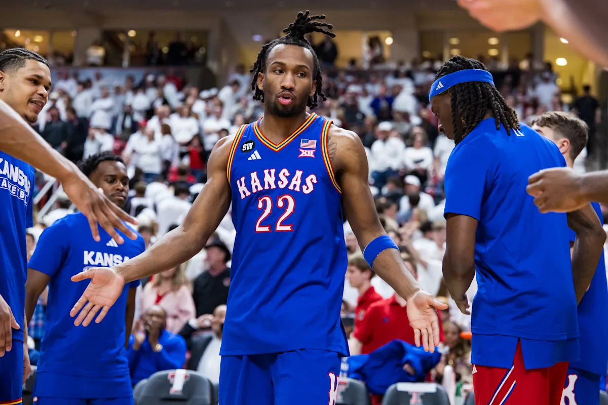 The Shocking Truth Behind Darryn Peterson’s Mysterious Injuries at Kansas Revealed