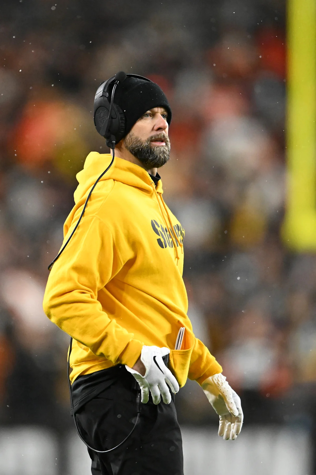 Unexpected Move: Former Steelers WR Coach Joins Rival AFC Team, Sparking Controversy