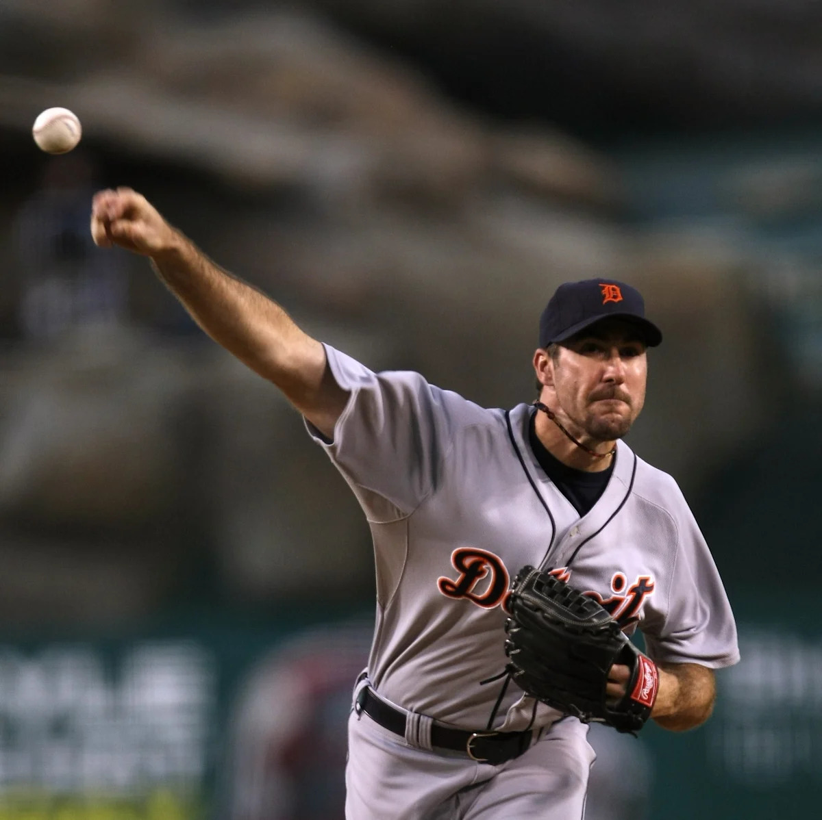 Why Are the Detroit Tigers Opening Their Wallets While the Guardians Keep Their Cards Close?