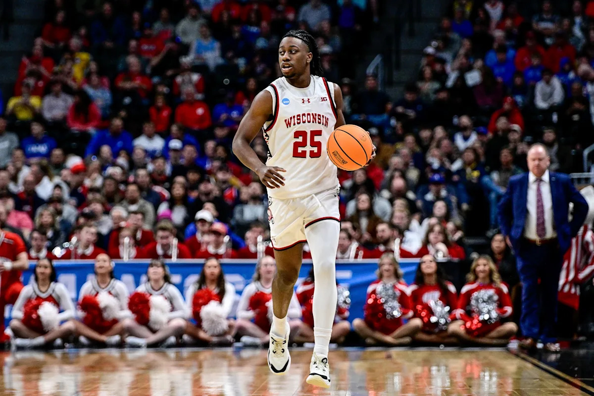 Wisconsin Badgers vs. Iowa Hawkeyes: Is a Michigan State-Style Upset Brewing?