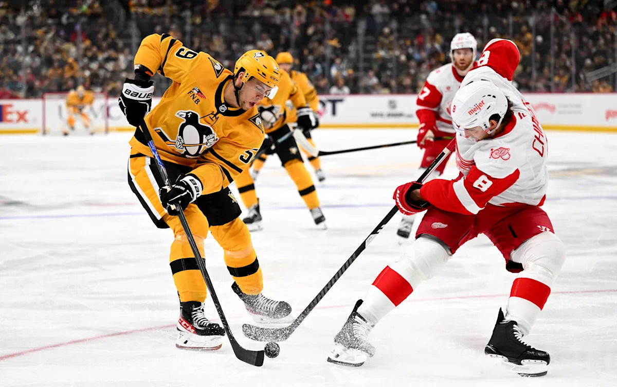 Red Wings vs. Penguins: Who Will Control the Ice in Tonight’s High-Stakes Duel?
