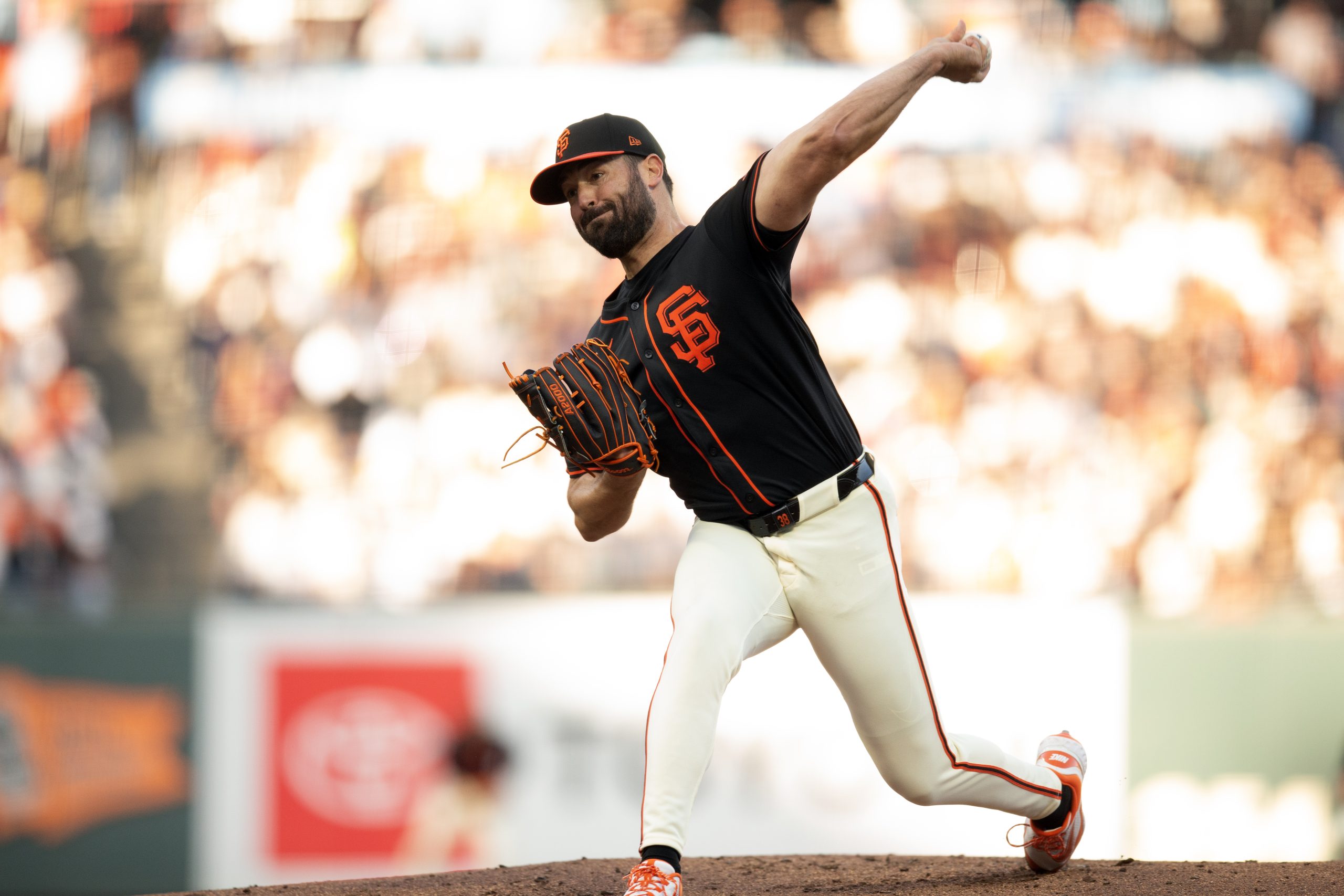 Could Ray’s Arm Be the X-Factor That Propels the Giants to Victory?