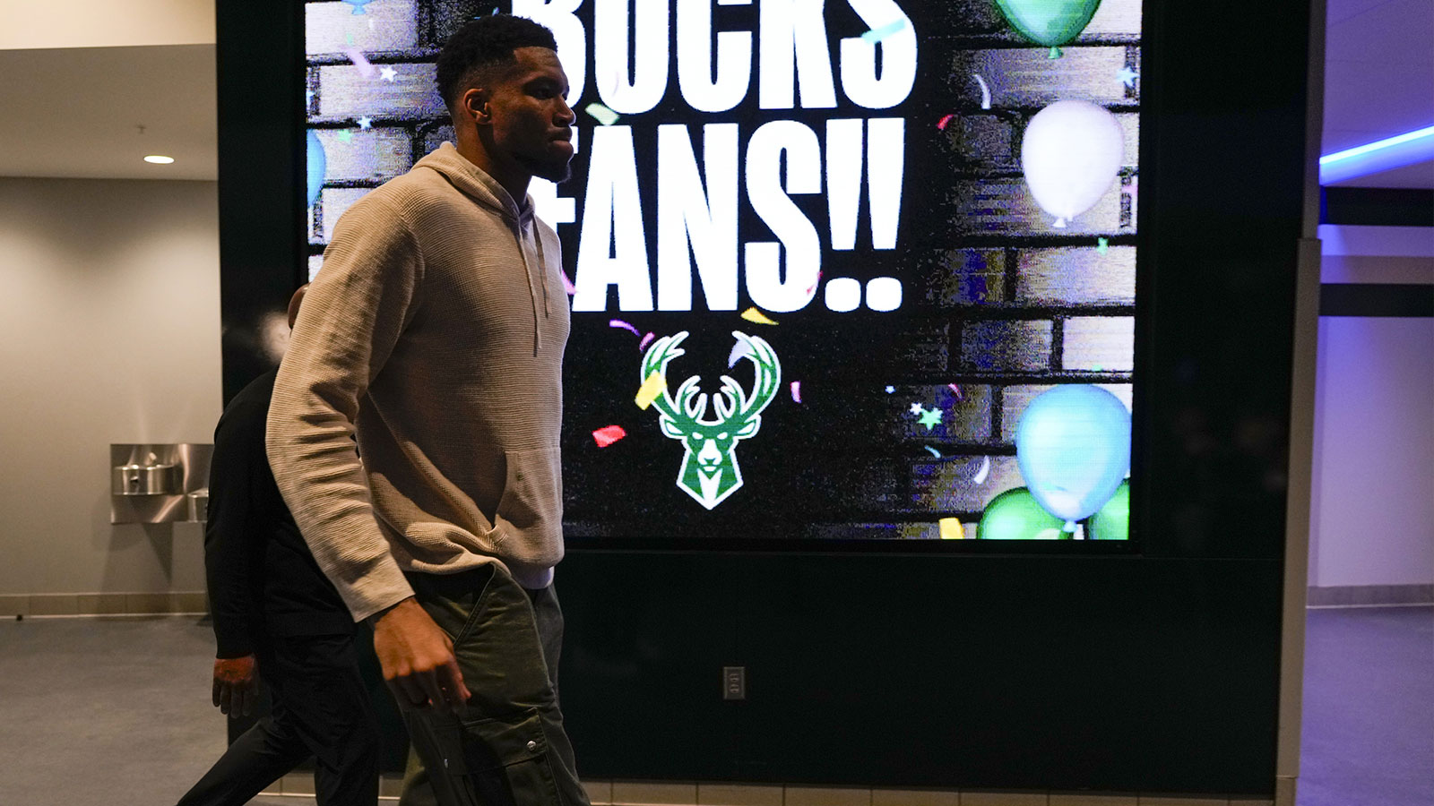 Giannis Antetokounmpo's Status for Bucks vs. 76ers Game: Injury Update Sparks Big Questions