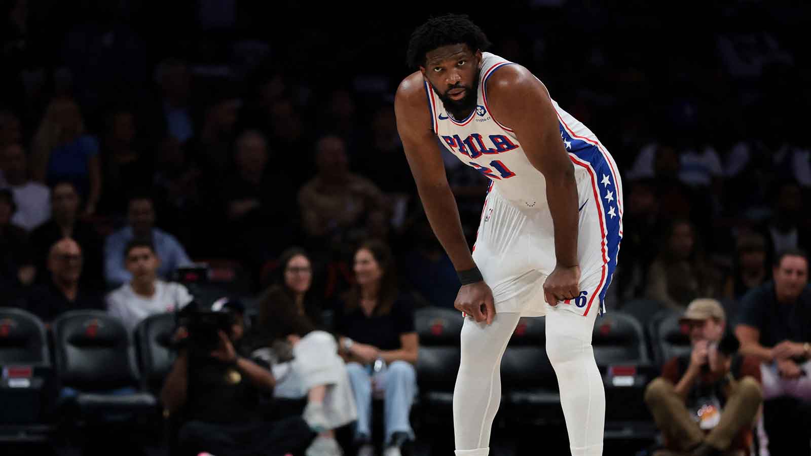 Joel Embiid’s Cryptic 2-Minute Response on His Mysterious Relationship with Daryl Morey Leaves Fans Guessing
