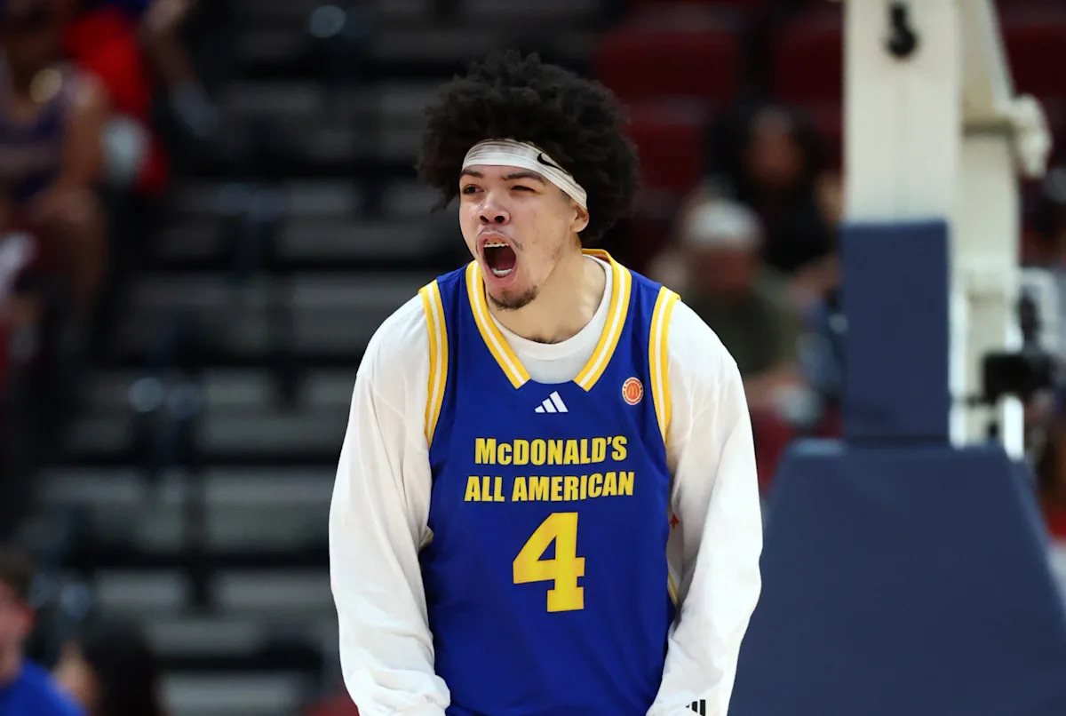 Kentucky Basketball Faces High-Stakes Monday as Tyran Stokes and Miikka Muurinen Poised to Decide Their Futures