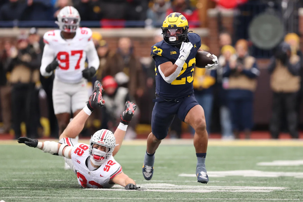 Michigan's Secret Weapon: Which 2 Top Recruits Are Seriously Considering a Surprise Commitment?