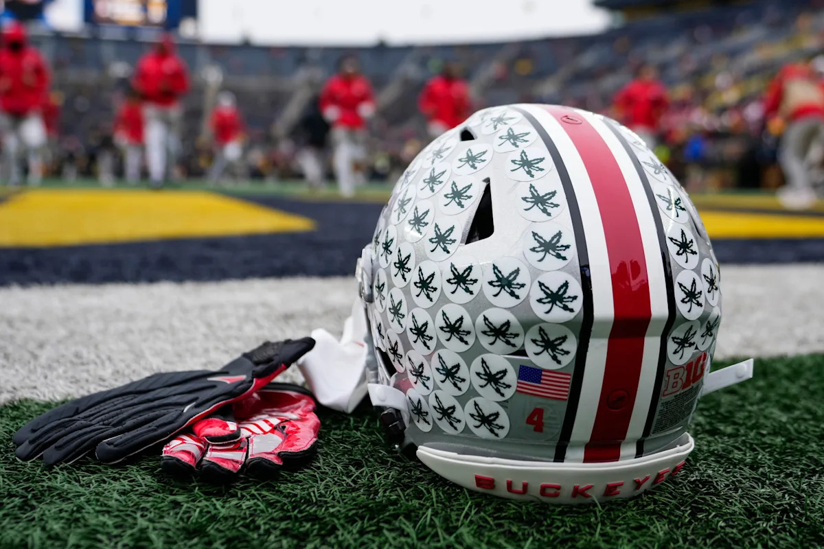 Ohio State rocked as two football transfers mysteriously lose their black stripes—what’s really going on?