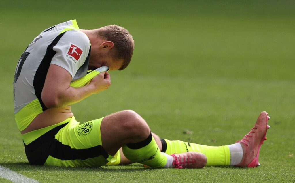 Shock Defeats Shatter Napoli and Dortmund’s Title Dreams in Dramatic European Showdowns