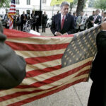 The Untold Story Behind Rick Monday’s 1976 Flag Rescue That Still Stirs the Nation 50 Years On