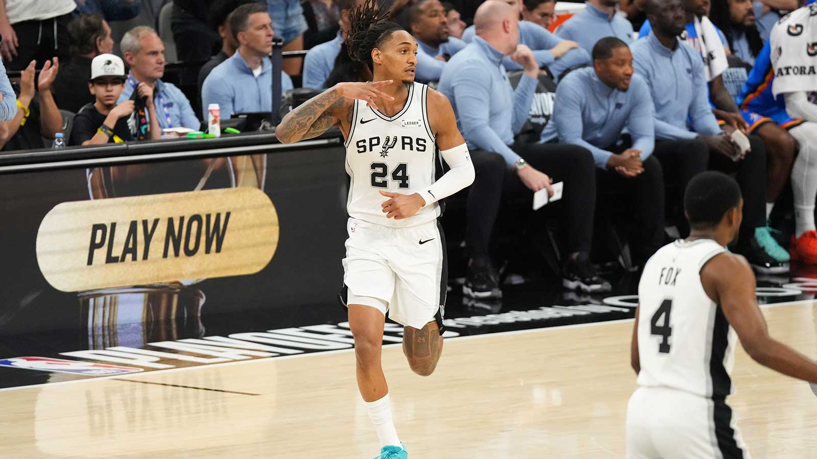 How Devin Vassell’s Unseen Strategy Silenced the Thunder’s Physical Onslaught