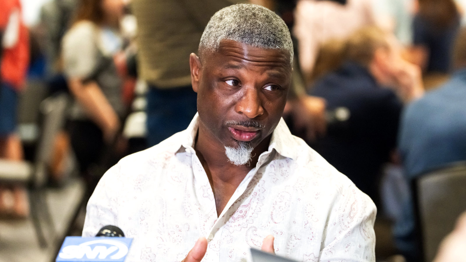 Jets’ Aaron Glenn Sparks Controversy with Bold ‘GRIT’ Move Against Jalen Brunson—Knicks’ Stunning Mic Drop Reaction Revealed!