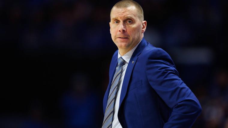 Kentucky’s Recruiting Shock: Is Mark Pope’s Gamble Triggering a Loyalty Backlash and Threatening His Job?