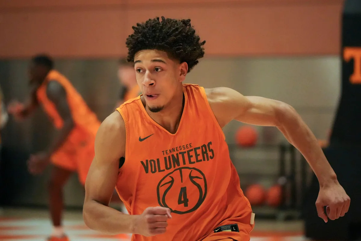 Tennessee Basketball Guard Clarence Massama Makes Surprising Move to UC Davis – What’s Behind the Transfer?
