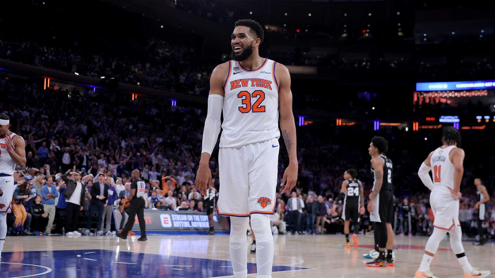 KAT’s Shocking Game 4 Rally: What He Revealed About Knicks’ Fan Power Will Leave You Speechless