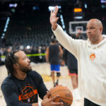 Knicks’ Mike Brown Unveils Shocking Role Patrick Ewing Played in Hawks Series Victory