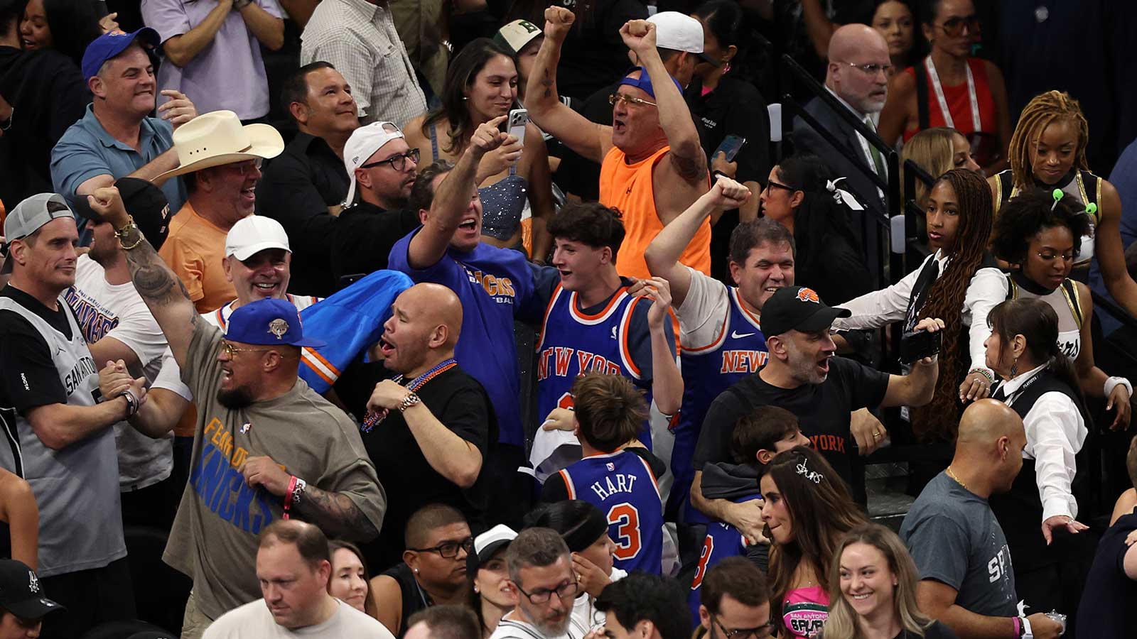 Spurs Face Intense Home Atmosphere in Game 5, Security Warns of Electric Knicks-Style Crowd