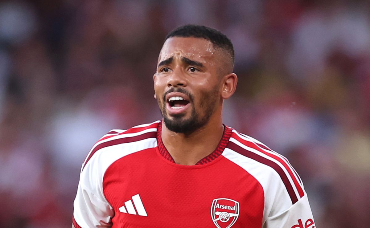 Barcelona's Shocking Arsenal Raid: Gabriel Jesus Joins as Atletico Blocks Alvarez Move—What's Really Going On?