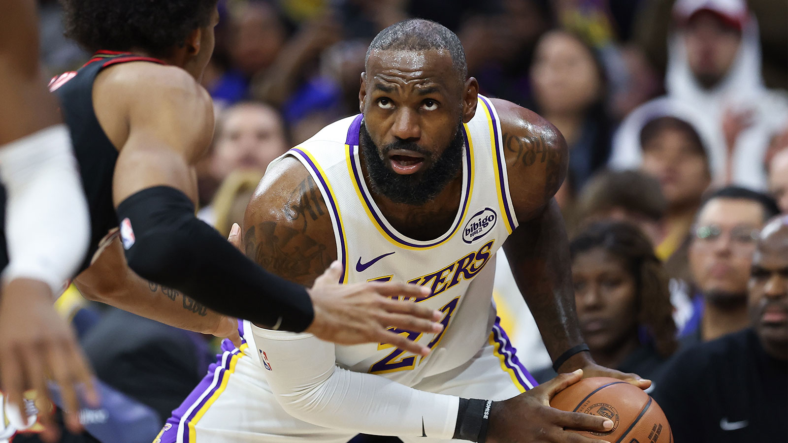 LeBron James' Shocking Reaction to Missed Hole-in-One Has Fans Buzzing—What Did He Say?