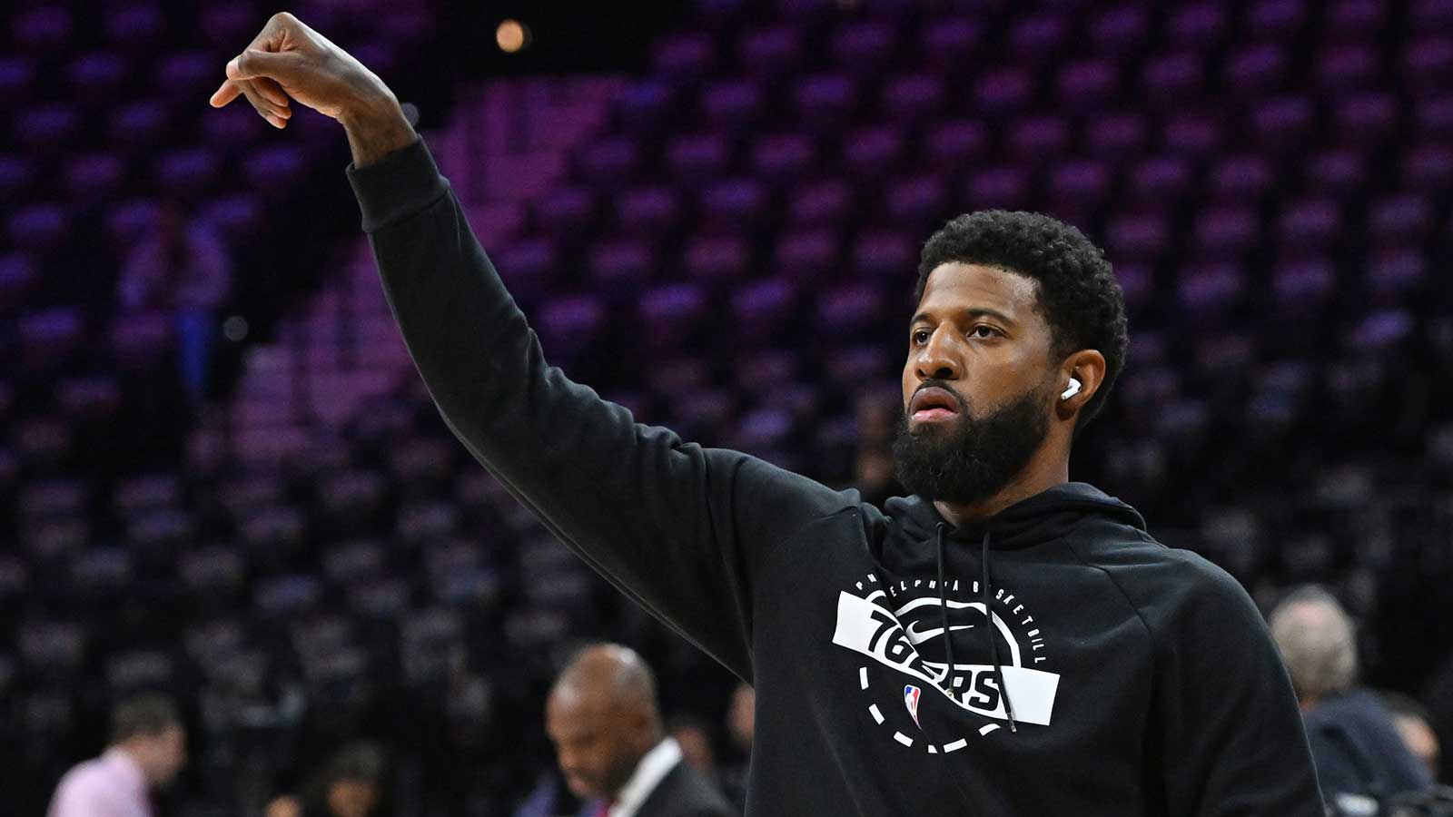 Paul George’s Unexpected Motorized Suitcase Ride Sparks Viral Frenzy—What’s Really Going On?
