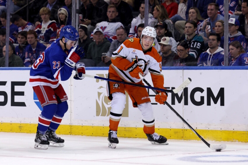 Inside the Fierce Battle: How Buffalo Sabres and New York Rangers Are Racing to Land Leo Carlsson