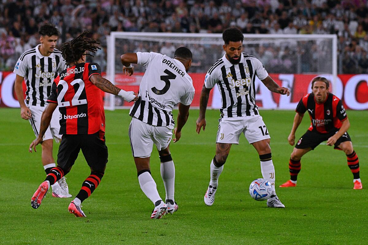 Juventus Salvage Dramatic Late Draw Against AC Milan in Thrilling Clash