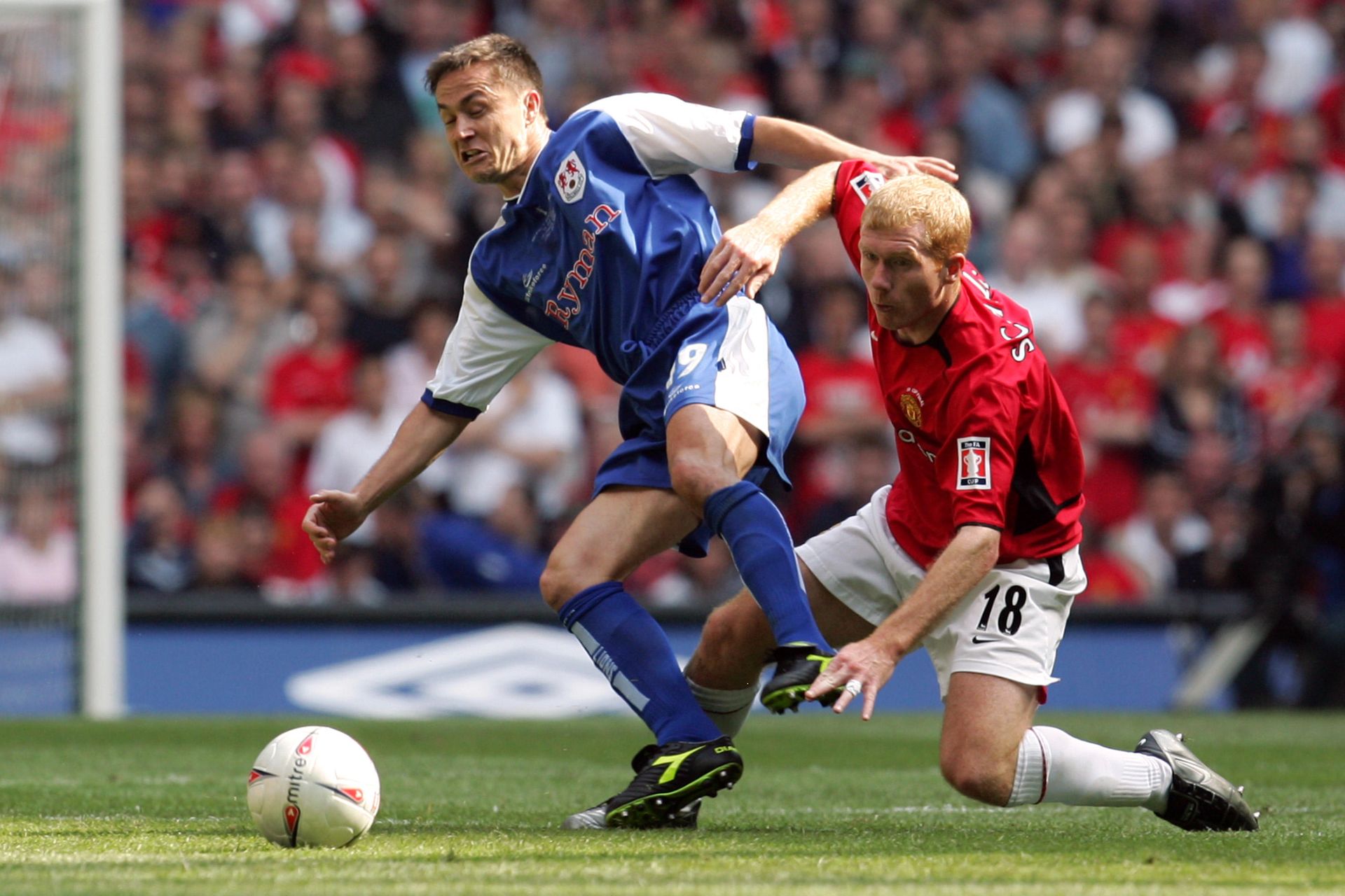 The Shocking Secret Behind Dennis Wise’s Signing: Theo Paphitis’ Bold Move That Left Millwall’s Manager in the Dark