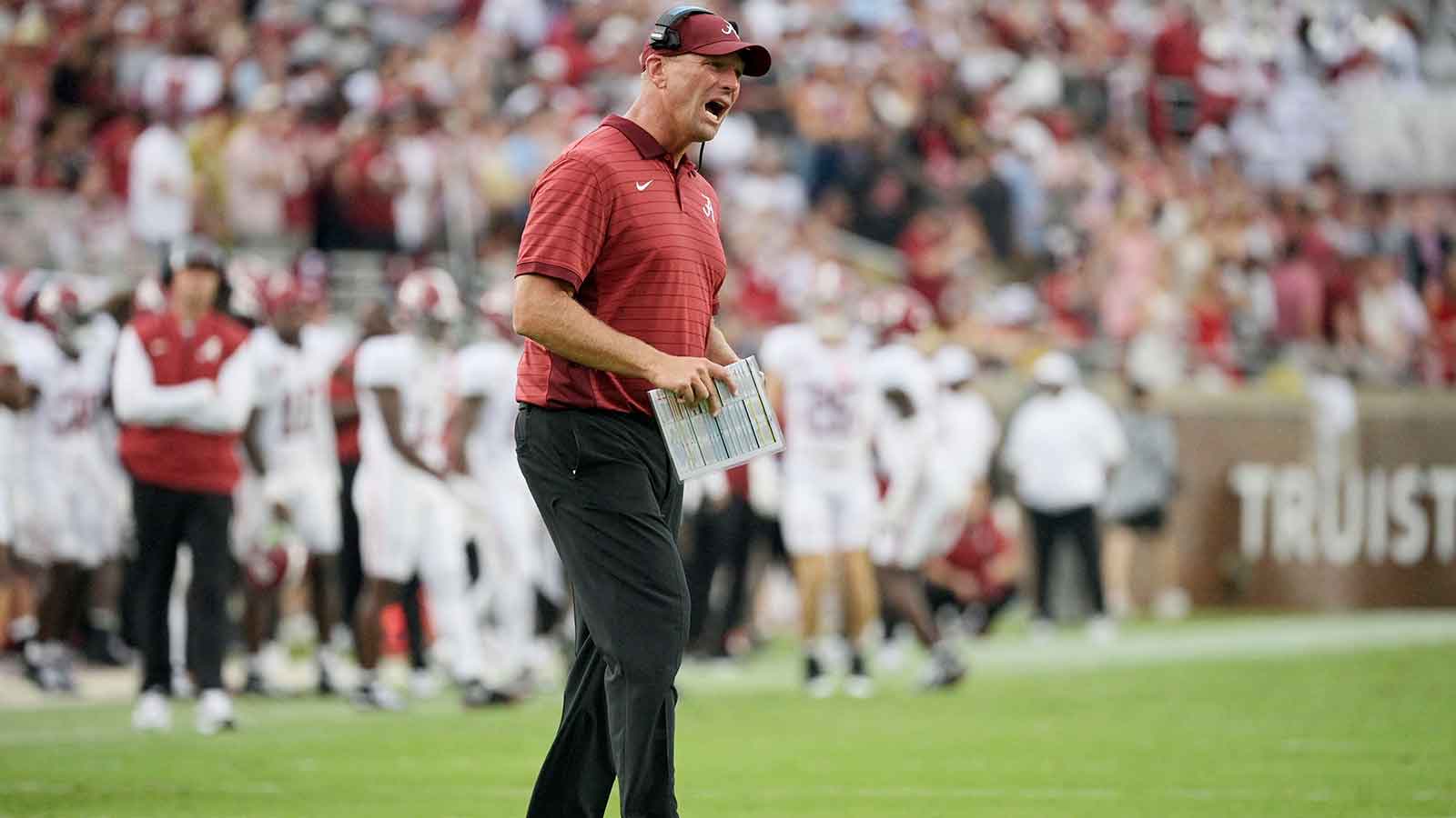 Alabama Tight End Faces Shocking Comeback vs. Georgia Despite Broken Arm—Will He Play?