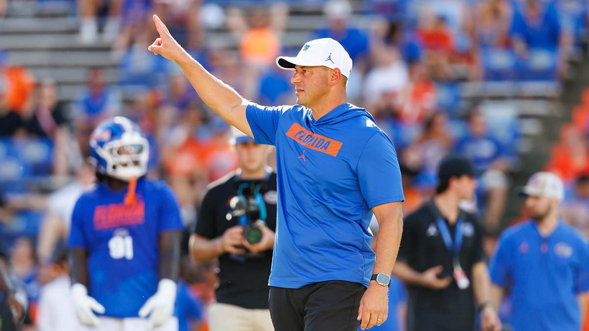 Florida’s Jon Sumrall Unleashes Unexpected QB Tactics Ahead of High-Stakes Georgia Showdown