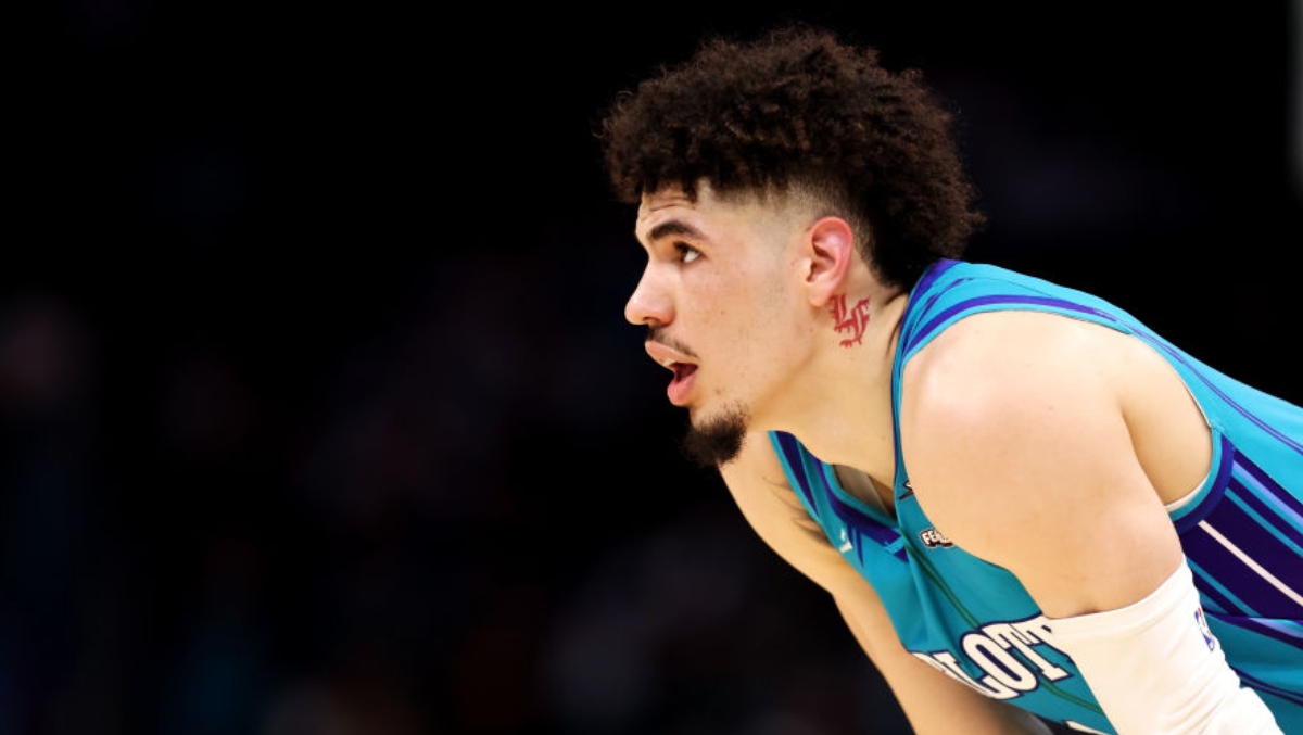 Hornets and Magic Battle in High-Stakes Showdown for Playoff Survival